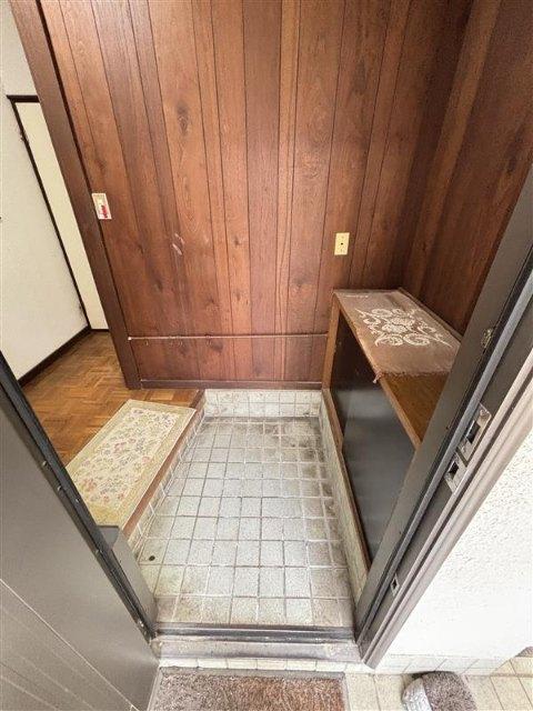 市川市新井３丁目戸建 玄関