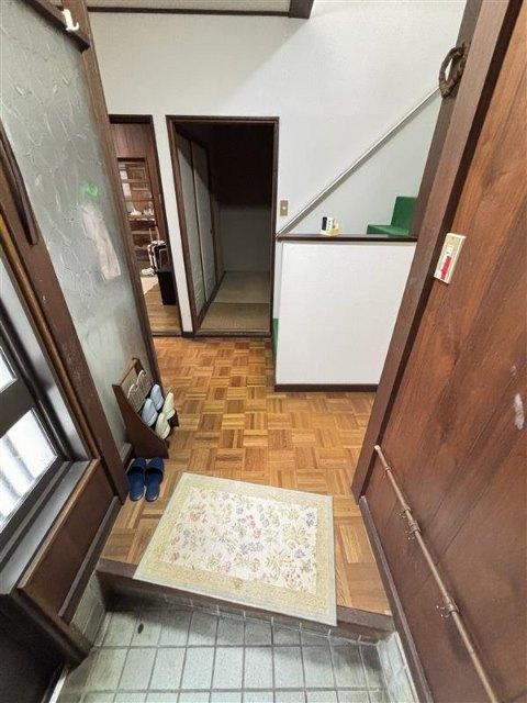 市川市新井３丁目戸建 玄関
