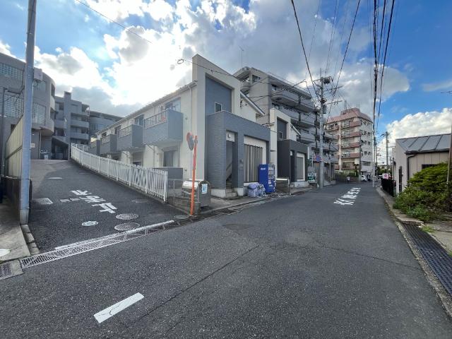 イトーピア小金公園（0206） 前面道路含む現地写真