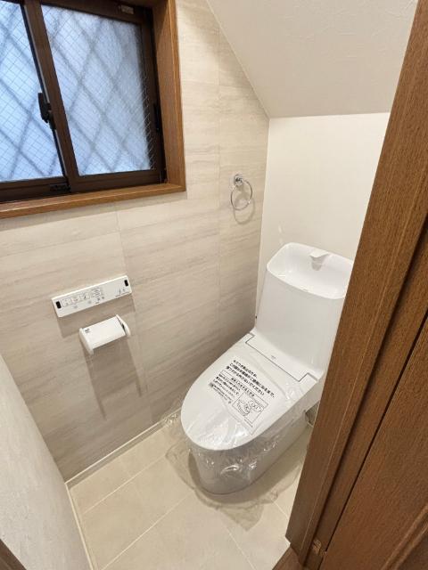 八潮市垳中古戸建 トイレ