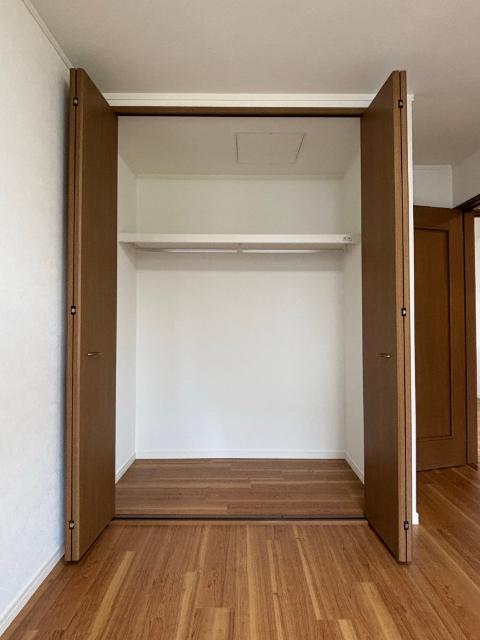 八潮市垳中古戸建 収納