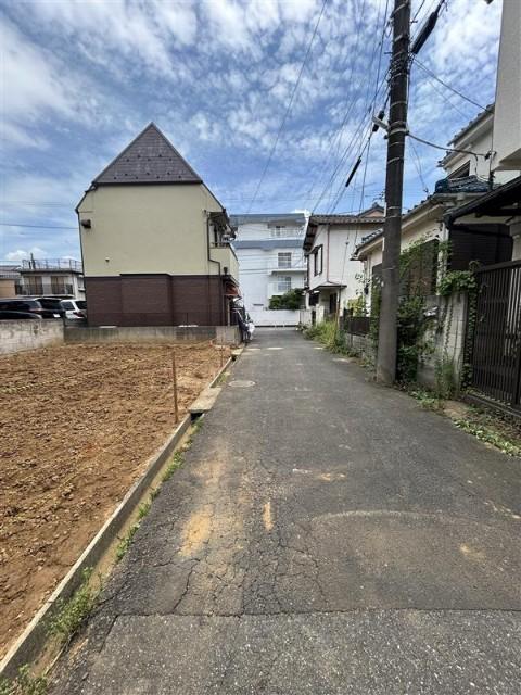 ハートフルタウン　市川市新田3丁目新築戸建 前面道路含む現地写真