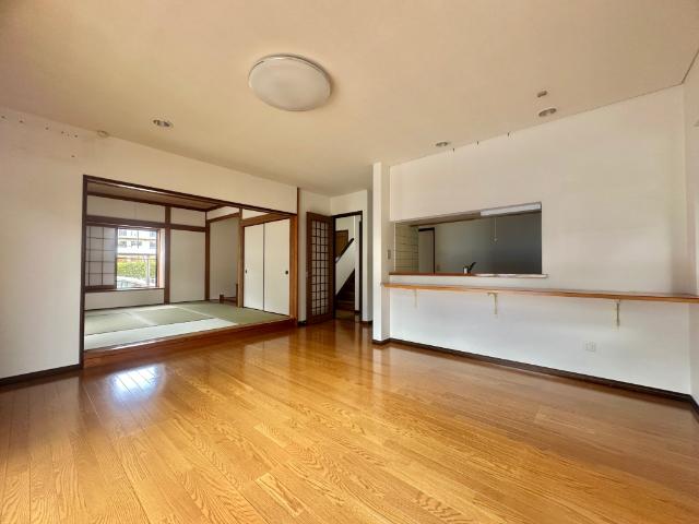 豊町二丁目戸建 リビング