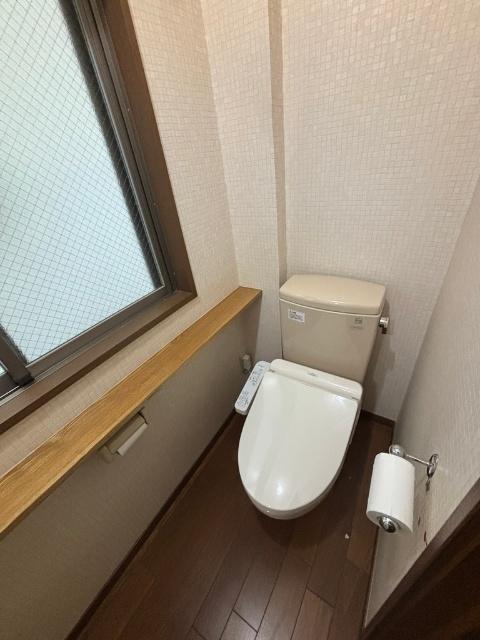 松江7丁目2世帯住宅 トイレ