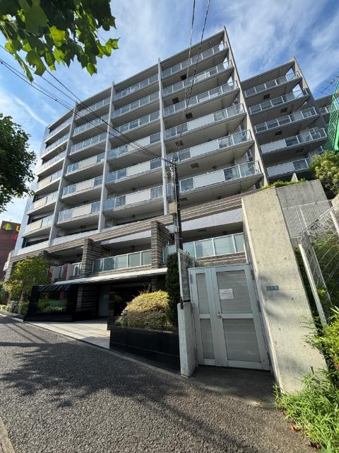 クレッセントグランコート（0501） 前面道路含む現地写真