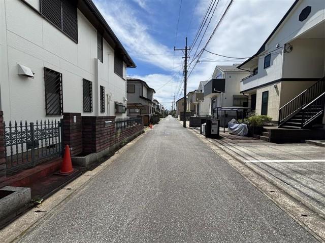 Ｃｈｅｒｒｙ 前面道路含む現地写真