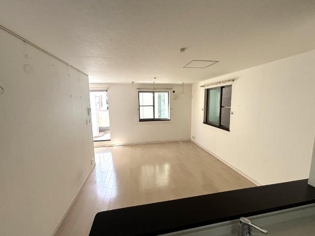 西日暮里三丁目中古戸建 リビング