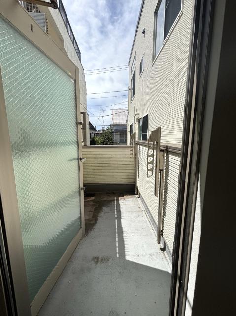 西日暮里三丁目中古戸建 バルコニー