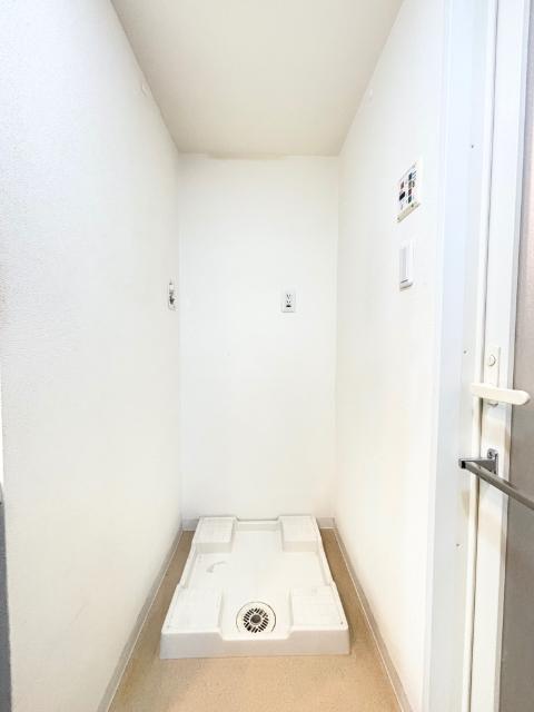 インプレスト横濱鶴ヶ峰WEST 洗面