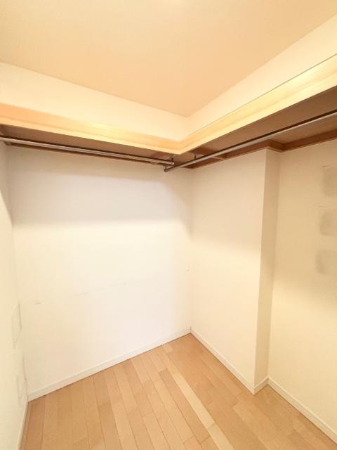 インプレスト横濱鶴ヶ峰WEST 収納