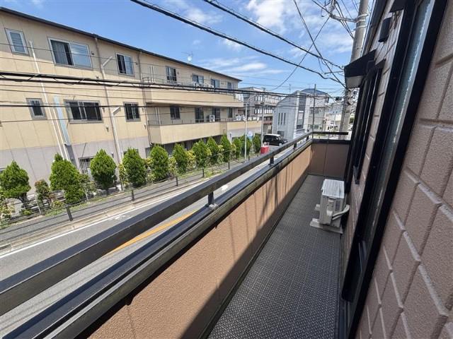 市川市菅野4丁目戸建 バルコニー