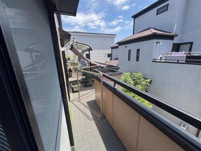 市川市菅野4丁目戸建 バルコニー