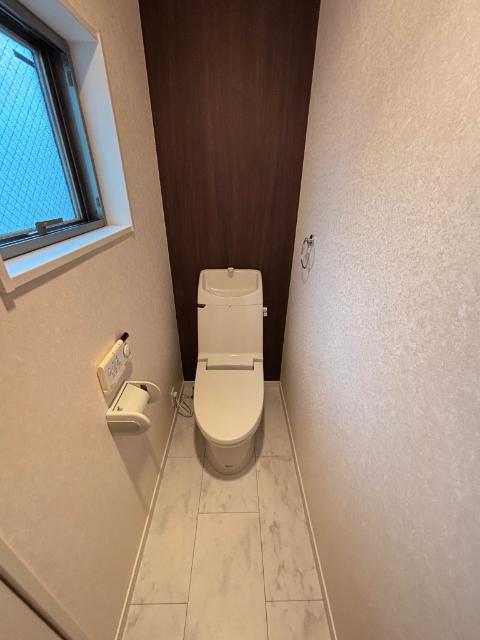 葛飾区新小岩１丁目戸建 トイレ