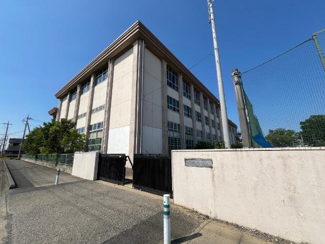 越谷市立西中学校