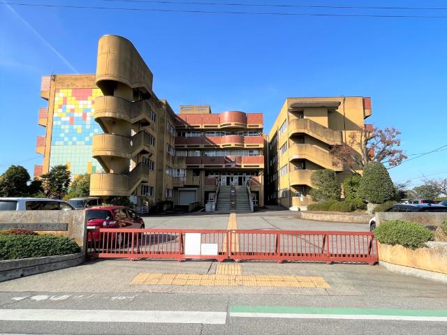 越谷市立千間台中学校