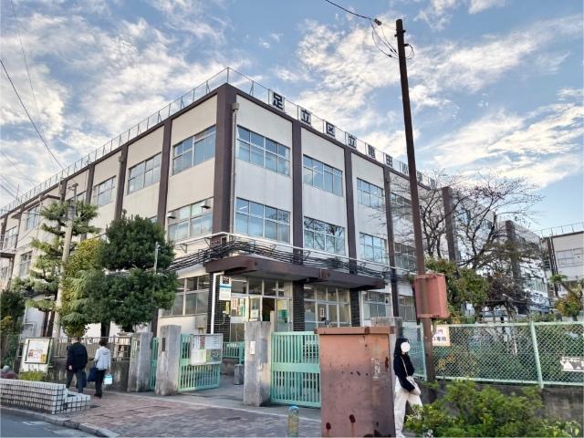 足立区立亀田小学校