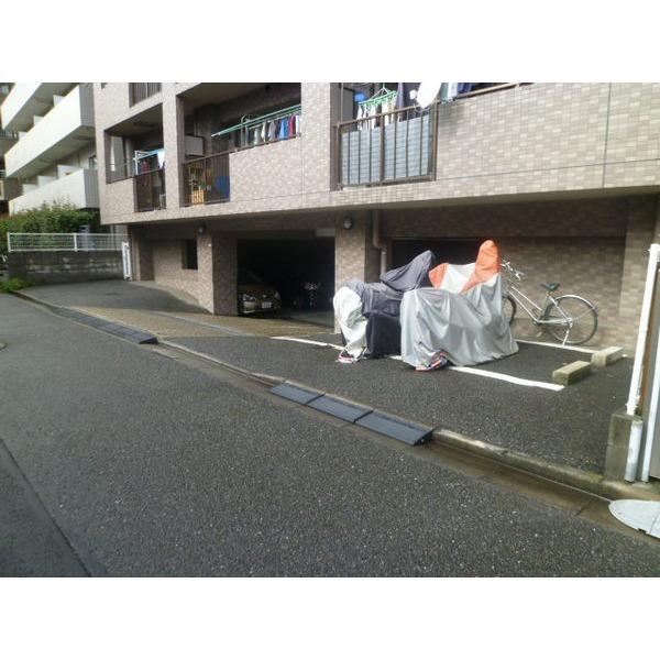 ロイヤルコーポ新川崎壱番館 外観