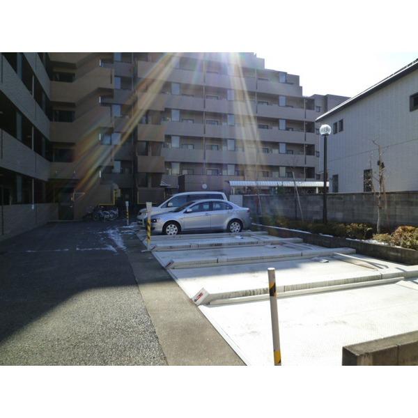 藤和シティホームズ西新井 駐車場