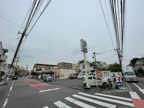 コンビニ