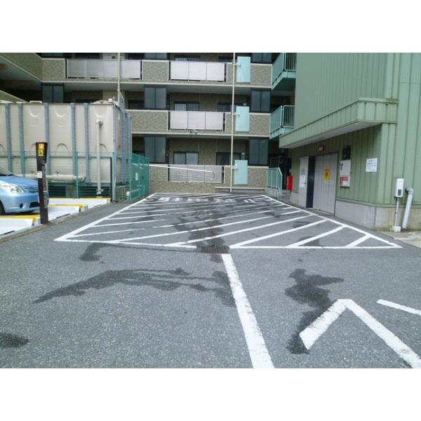 ダイアパレスおゆみ野 駐車場