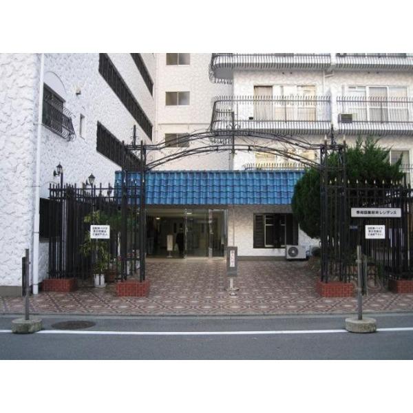 秀和目黒駅前レジデンス エントランス