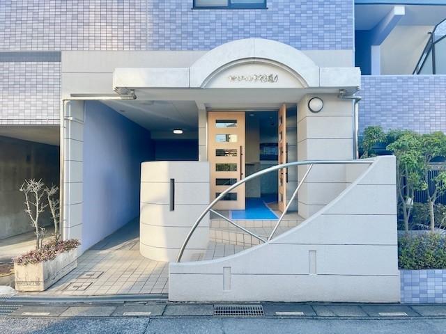セザールけやき通り エントランス