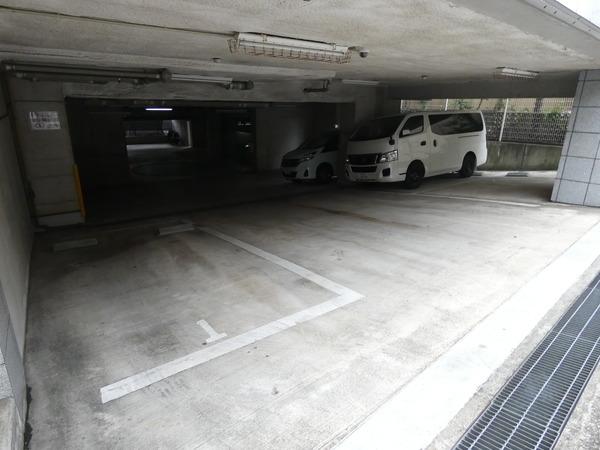 ランドシティ横濱山手参番館 駐車場