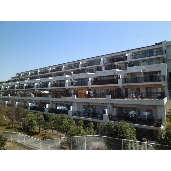 ひな壇の為、日当良好