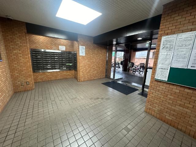 ライオンズマンション一橋学園 エントランス