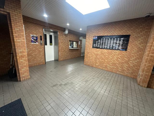 ライオンズマンション一橋学園 ロビー