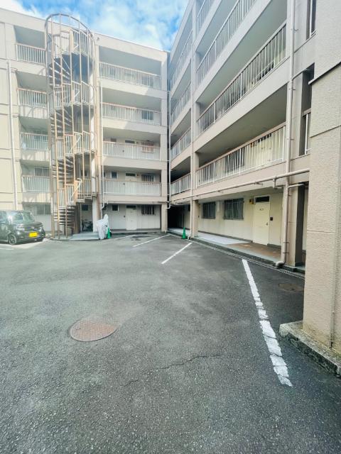 綱島コーポラス 駐車場