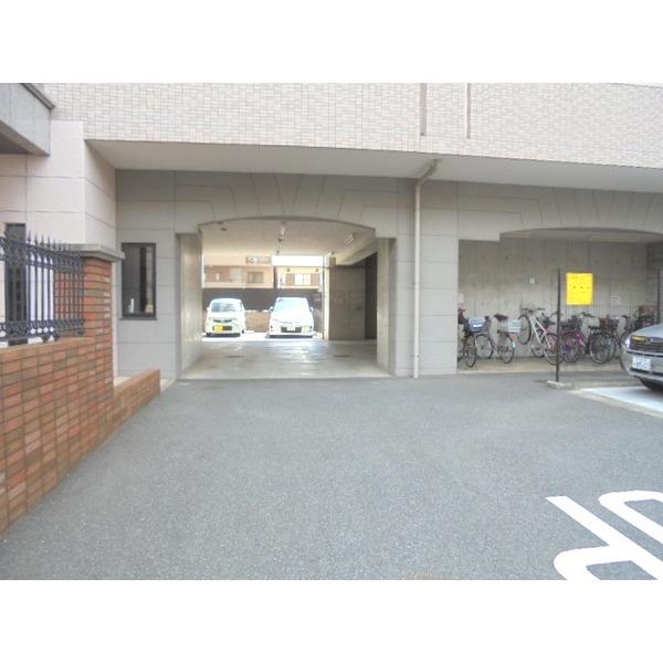 エクセレント船橋本町ラフィナート 駐車場