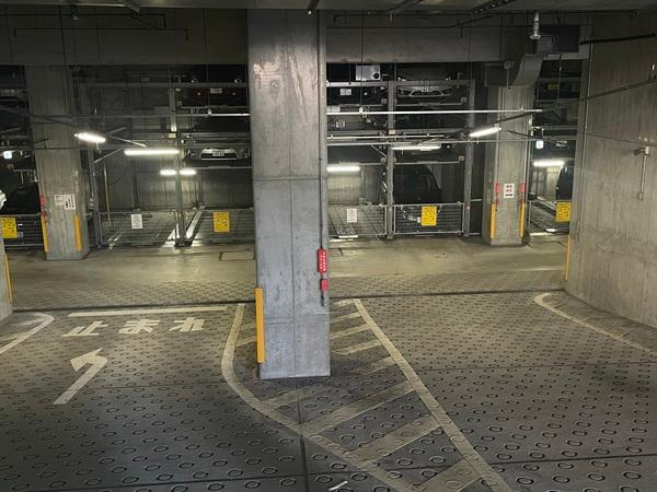 グラン・エステ川崎ツインタワー壱番館 駐車場