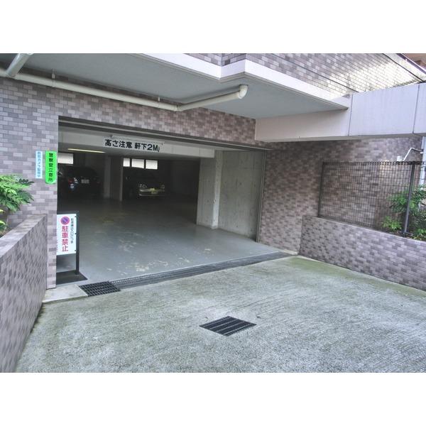 クレッセント宮崎台 駐車場