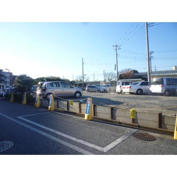 サニークレスト稲毛 駐車場