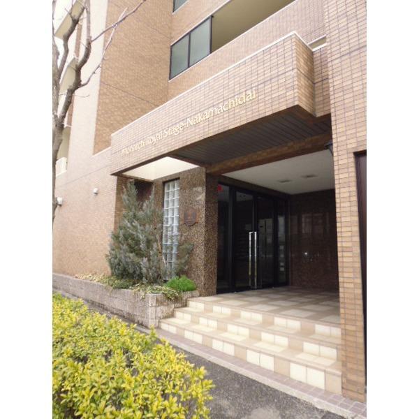 モナークロイヤルステージ仲町台 エントランス