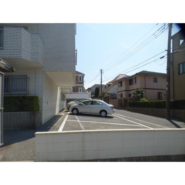 メイツ汐見丘 駐車場