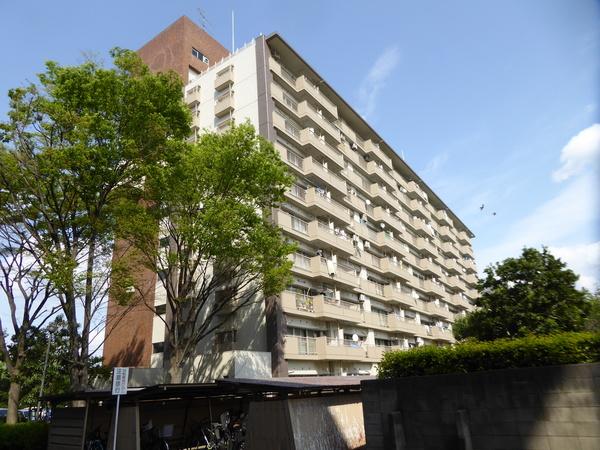 重厚感のあるマンション。