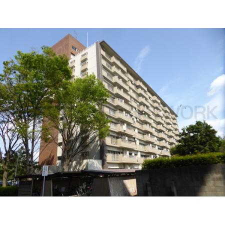 重厚感のあるマンション。