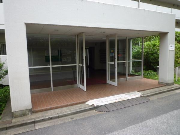 東千葉ハイツ３号棟 エントランス
