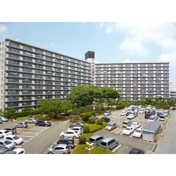 船橋ファミリータウン １号棟 駐車場