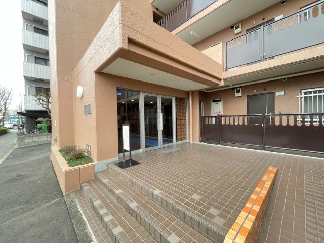 日商岩井西新井マンション エントランス