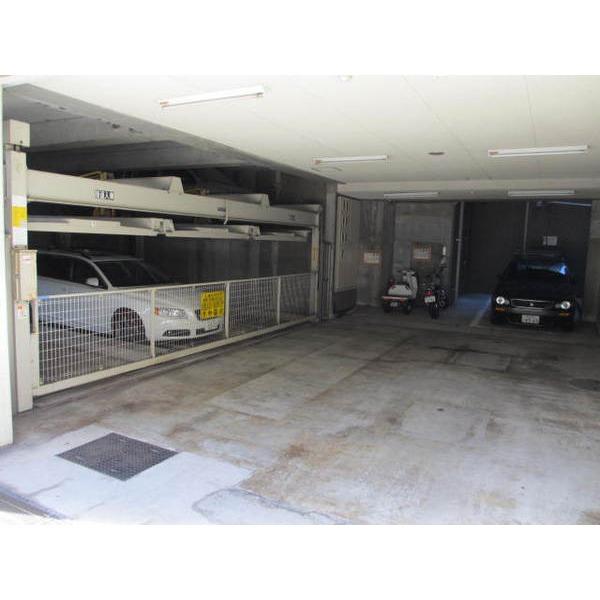 ベルメゾン元浅草 駐車場