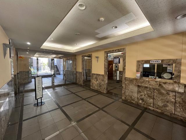 クリオ横浜壱番館 エントランス
