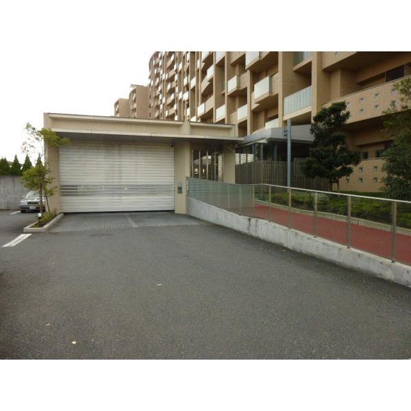 アルファグランデ成田弐番街 駐車場