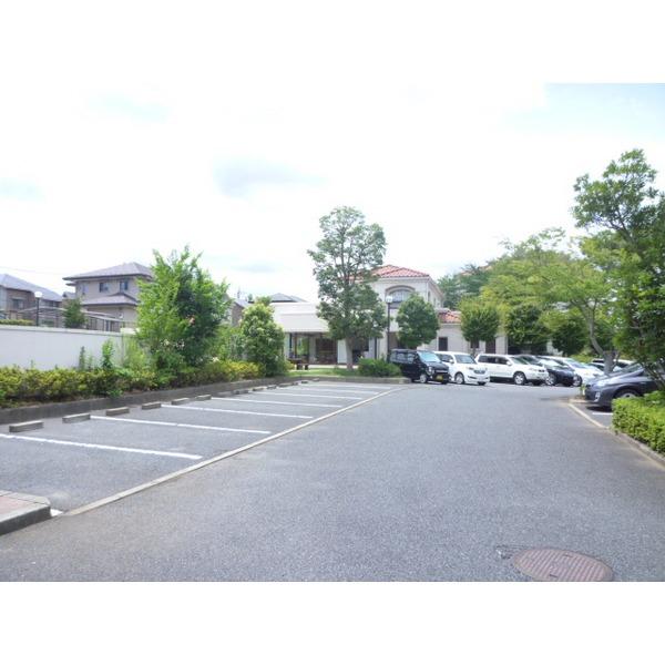ウッドパークちはら台駅前K棟 駐車場