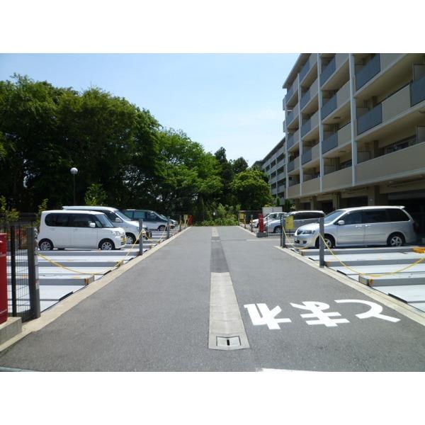 ビビットタウンウィズ稲毛 駐車場