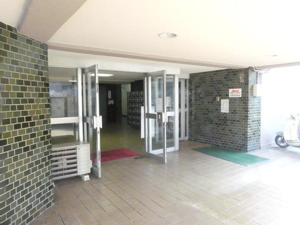 ライオンズマンション府中 エントランス