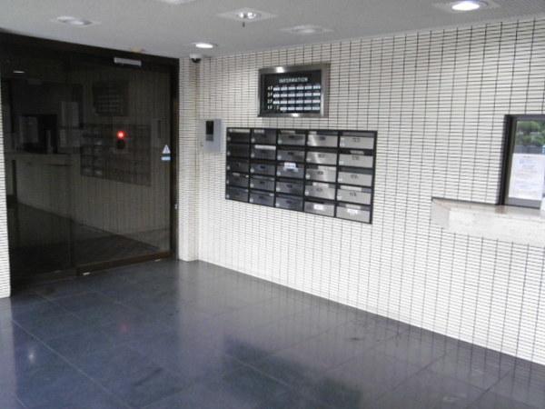 ライオンズマンション越谷大沢 エントランス