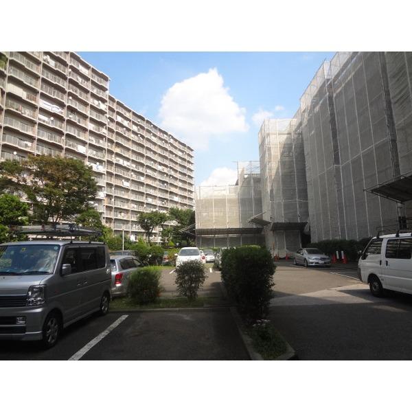 中川ビューハイツ 駐車場